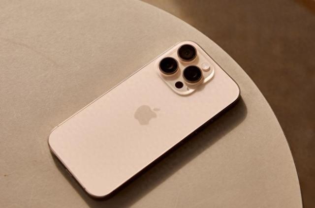 苹果电商版和渠道版哪个好(iphone电商和官网差别)