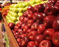 苹果市场版和官方版(苹果市场版和官方版哪个好)